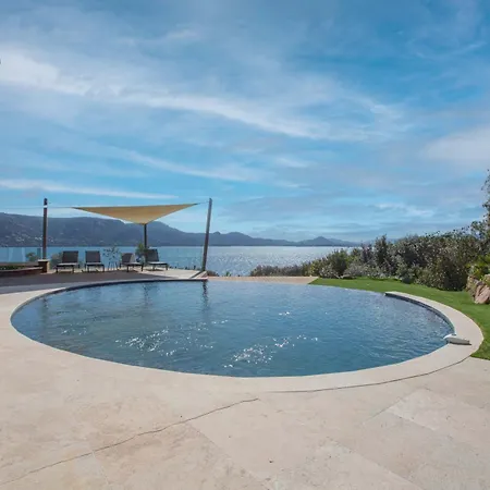 לינה וארוחת בוקר Puccinelli *