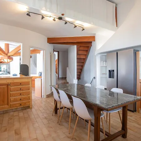 לינה וארוחת בוקר Puccinelli *