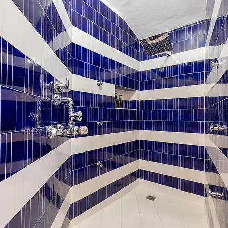 Puccinelli * פורטו-וישיו