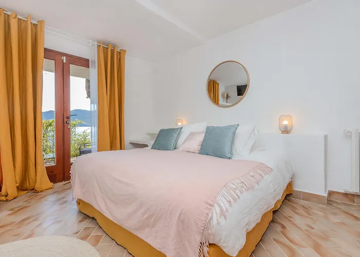 Puccinelli Bed & Breakfast *