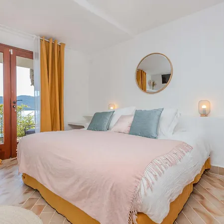 Puccinelli Bed & Breakfast *